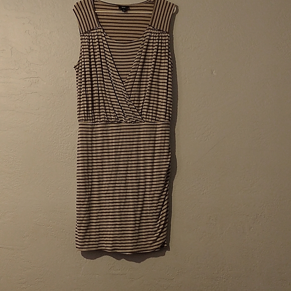 Summer and fall dresses - Picture 12 of 16